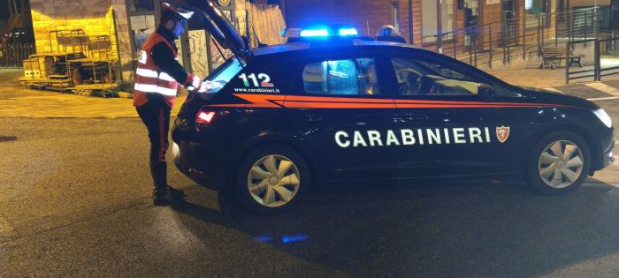 Pitbull terrorizza una donna e morde un carabiniere a Cagliari 