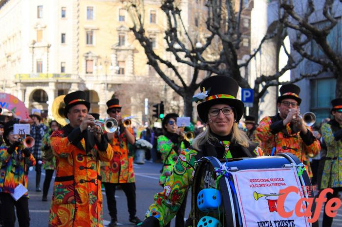 Carnevale di Trieste, annullata per maltempo la sfilata delle scuole di Servola di giovedì
