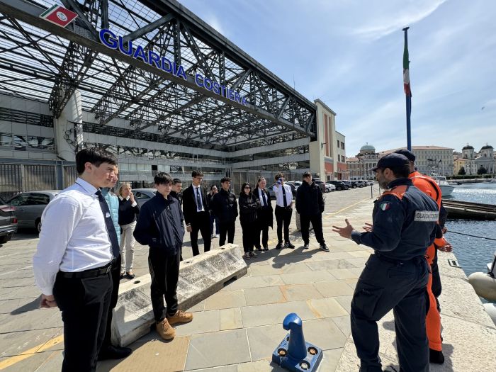 La Guardia Costiera impegna i giovani dell’ISIS Nautico nella salvaguardia del mare