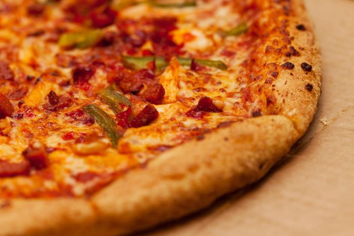 Pizza è piatto salva tasche, i consumi in 1 anno segnano +14%