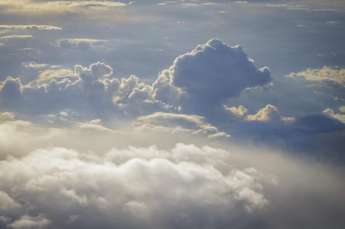 Il meteo di mercoledì 8 ottobre, cielo in prevalenza poco nuvoloso.