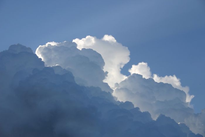 Il meteo di sabato 24 maggio, cielo poco nuvoloso