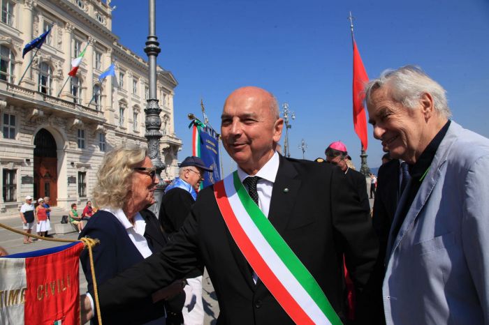 Questa sera il sindaco Dipiazza in diretta su Trieste Cafe alle 20.45
