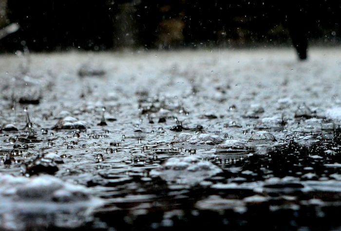 Capodanno "caldo", pioggia (e neve sulle Alpi) al Nord