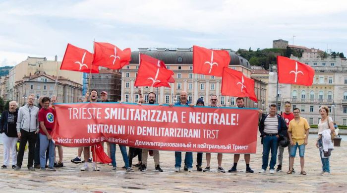 “70 anni di Italia? Grazie, ma anche no!”: il TLT sabato scende in piazza a Trieste