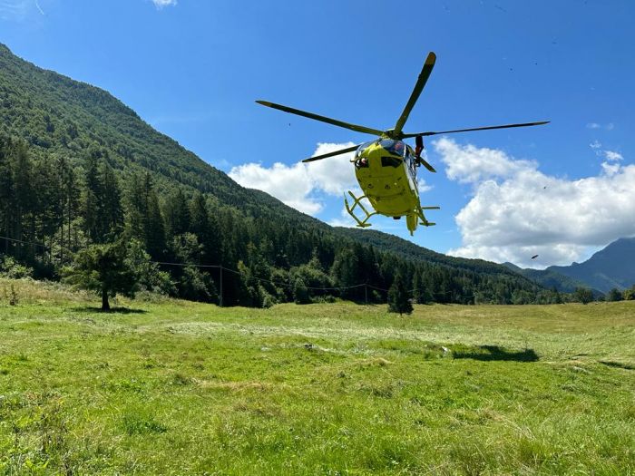 Elisoccorso in azione: due interventi a Forni di Sopra e Vito d'Asio