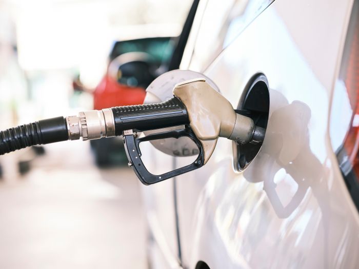 In aumento i prezzi regolamentati dei carburanti in Slovenia