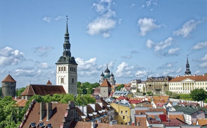L'Estonia valuta la possibilità di minare confine con la Russia