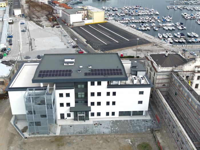 Completamento della ristrutturazione dell'edificio ex meccanografico a Trieste: un nuovo capitolo per la città (VIDEO-SERVIZIO)