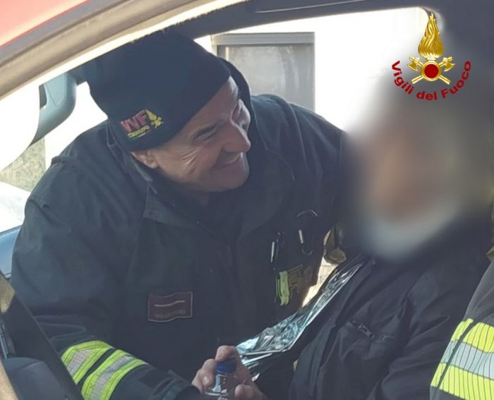 Donna dispersa nella notte salvata all’alba: operazione impeccabile dei Vigili del Fuoco in Fvg