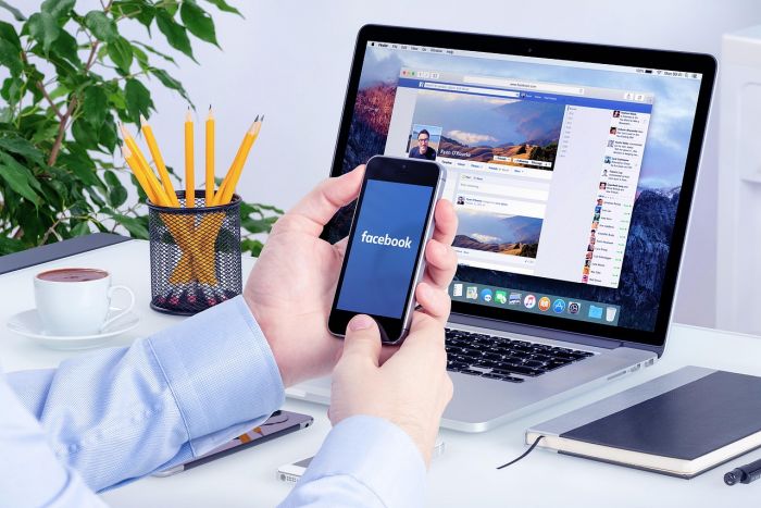 “Facebook è diventato un porcile”: triestino riaccende dibattito su controlli, contenuti e tutela minori