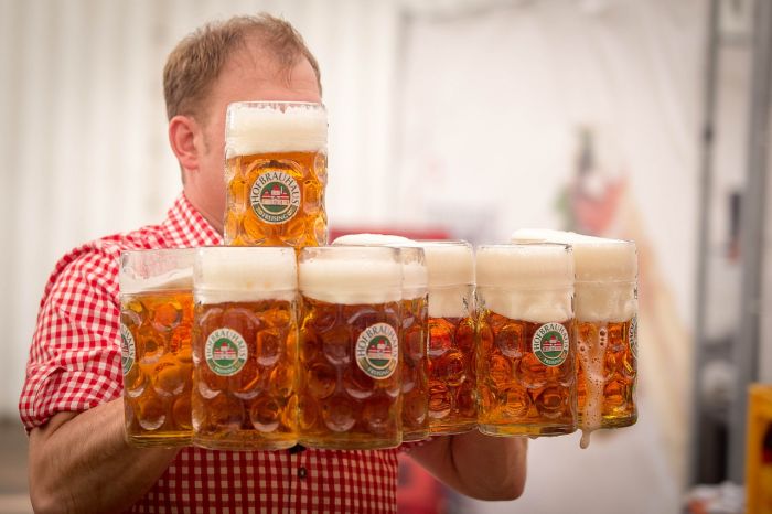 Trieste Beer Fest 2024, in piazza Ponterosso buon cibo, birra di qualità e intrattenimento: il programma