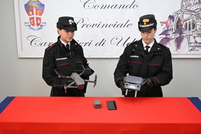 Drone per pedinare l’ex e fotografarla di nascosto: 31enne denunciato per atti persecutori