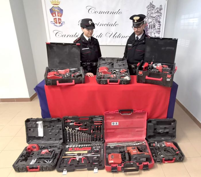 Furgone forzato in Fvg, ladri abbandonano refurtiva da 17mila euro nei campi