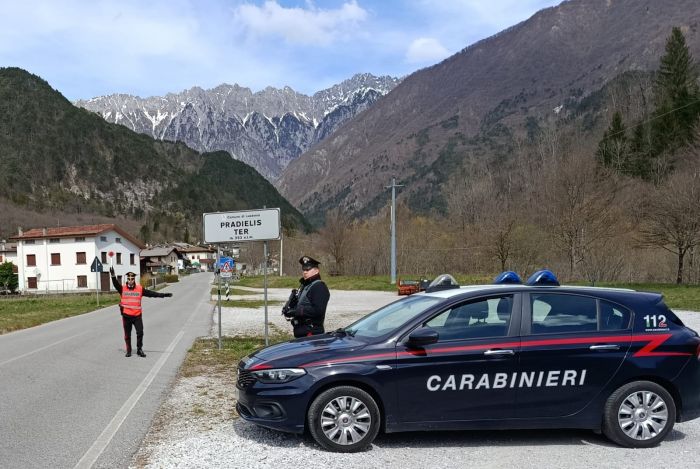 Truffa con sms e telefonate con numeri “credibili”, finto carabiniere e banca: raggirata, recuperati 8mila euro