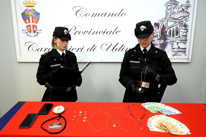Truffa aggravata ai danni di un’anziana: due giovani arrestati dai Carabinieri a Udine