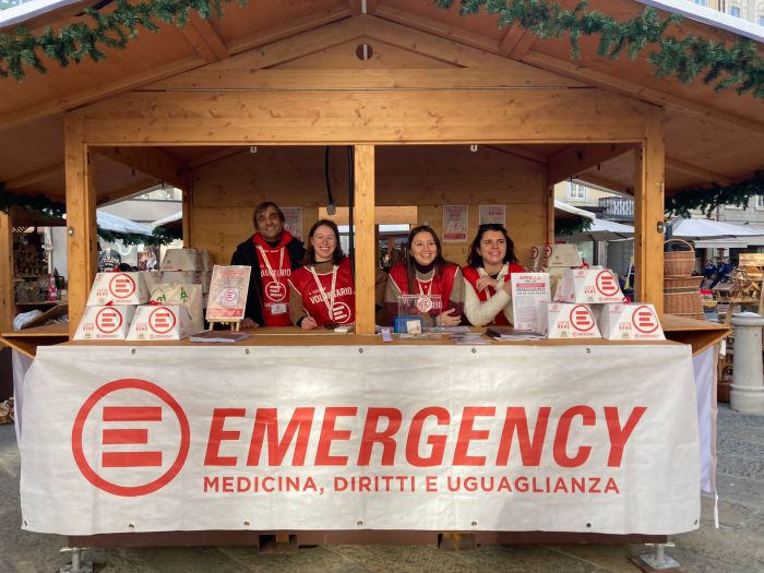 A Natale contro la guerra con il “Panettone fatto per bene” di Emergency anche a Trieste