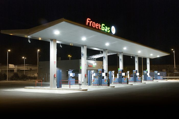 "A Trieste manca attualmente un distributore di gas metano, città ancora completamente disservita"