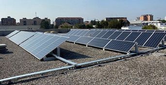 Poste Italiane, 10 pannelli fotovoltaici e 130 colonnine di ricarica installate negli uffici postali del Fvg  