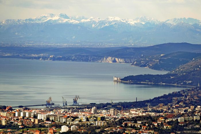 Territorio libero di Trieste, scatta la petizione al Parlamento europeo per la difesa dei diritti bancari 
