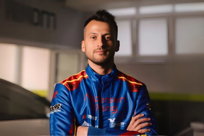 Matthias Lodi torna in pista: svela la nuova Mercedes AMG GT4!