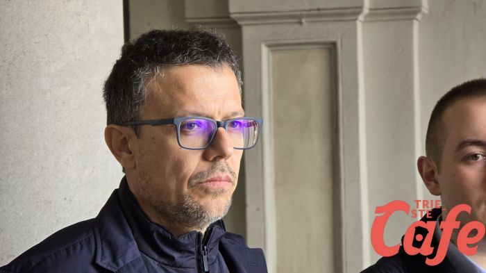 Tram ancora fermo, Menis (M5S) attacca: “Giudizio finale di inadeguatezza per Dipiazza”