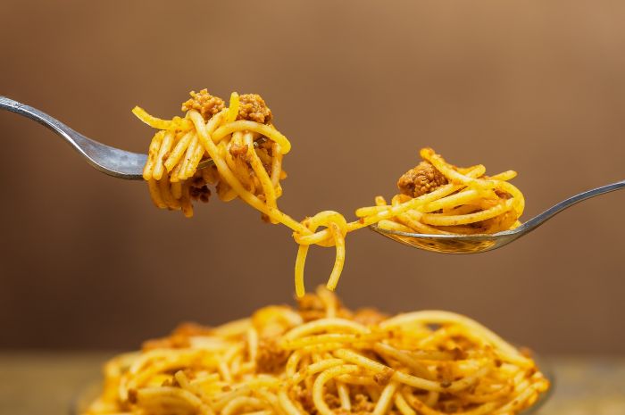 Confcooperative, il riciclo degli avanzi del pranzo di Pasqua vale 100 milioni