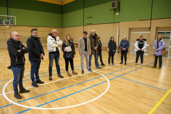 Rinnovata la pavimentazione nella palestra della Scuola Pietro Addobbati