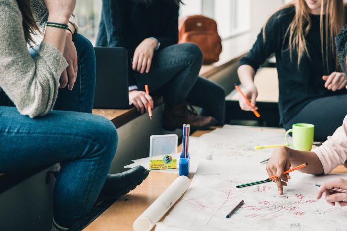 Bando contributi straordinari scuole secondarie di secondo grado: scadenza il 31 marzo 