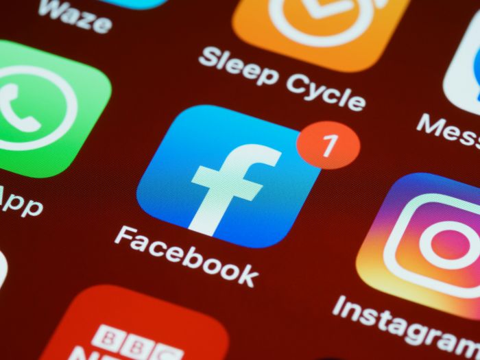 "Poca trasparenza nella sospensione account": Antitrust sanziona di 3,5 milioni Facebook e Instagram