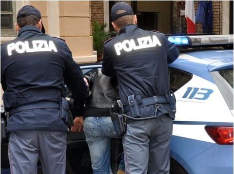 Minacciò avvelenare cibo in supermercati, 48enne triestino condannato a 4 anni
