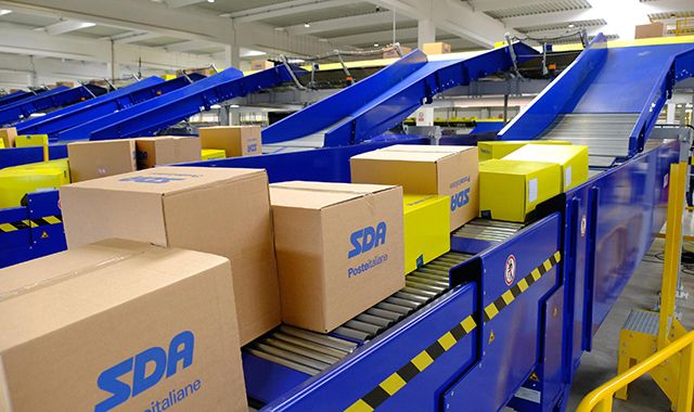 E-commerce boom a Trieste: +34% nelle consegne, Natale si avvicina. Tutti comprano online