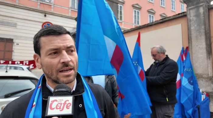 Sciopero metalmeccanici, presidio a Trieste: “Battaglia di civiltà per milioni di lavoratori” (VIDEO)