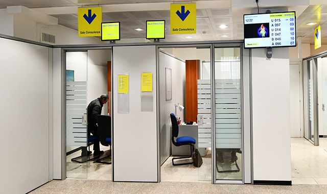 Poste Italiane assume in Fvg: selezioni aperte per consulenti finanziari a Trieste, Udine, Gorizia e Pordenone