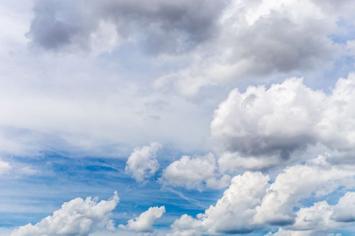 Il meteo di domenica 8 giugno, cielo poco nuvoloso