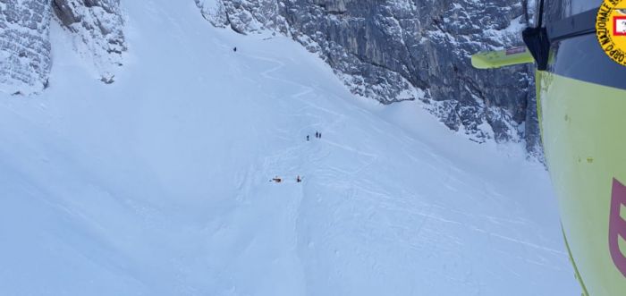 Sappada, paura sulla neve: bambina di 7 anni cade con lo slittino e finisce in ospedale