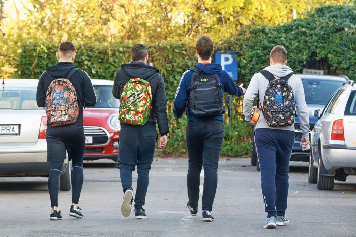Violenza fuori dalle scuole, un papà preoccupato: "Puntare sull'apprendimento del rispetto"
