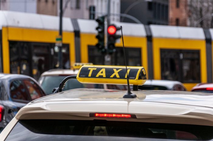 Triestino con disabilità motoria e visiva: "Pochi taxi a Trieste attrezzati non sufficiente a svolgere un servizio adeguato"  