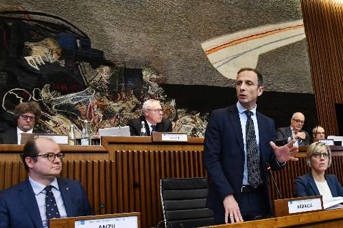 Stabilità: Fedriga, centrali salute, aumenti stipendi e famiglia
