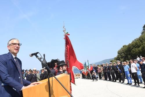 Sicurezza: Roberti, divise devono essere intoccabili