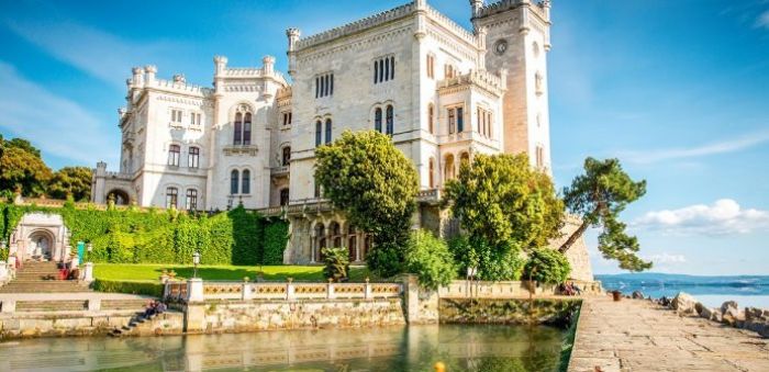 Turismo: visitatori stranieri trainano stagione estiva, presenze in aumento del 4 per cento