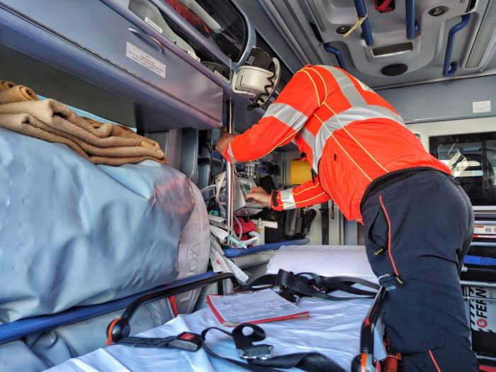 Tragedia in Fvg, centauro si schianta contro un'auto: proiettato per diversi metri, morto sul colpo 