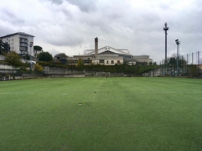 Stadio Ferrini da impianto sportivi d'eccellenza a rifugio per disperati: in 3 cacciati dalla polizia locale
