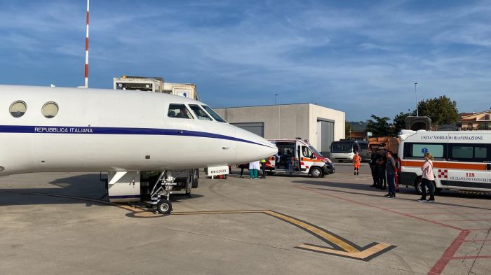 In pericolo di vita per un problema cardiaco, viene trasportato con volo-ambulanza dell'Aeronautica 