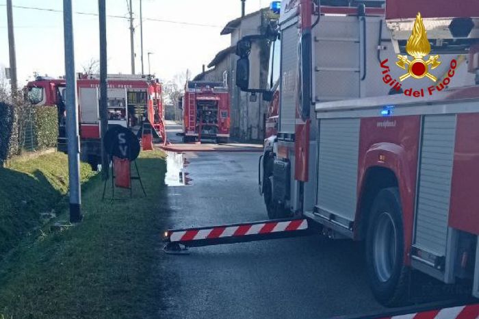 FVG: incendio di un tetto di legno di un’abitazione