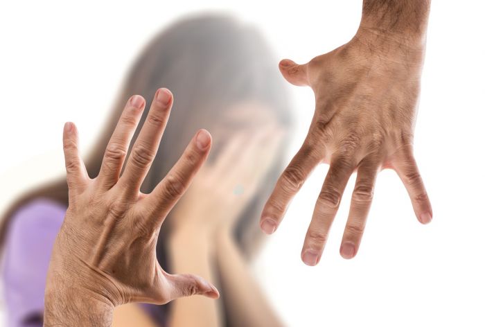 Proposto reddito di libertà per donne vittime di violenza