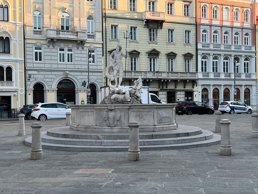 Giornata internazionale della dislessia, la fontana del Nettuno sarà illuminata di blu
