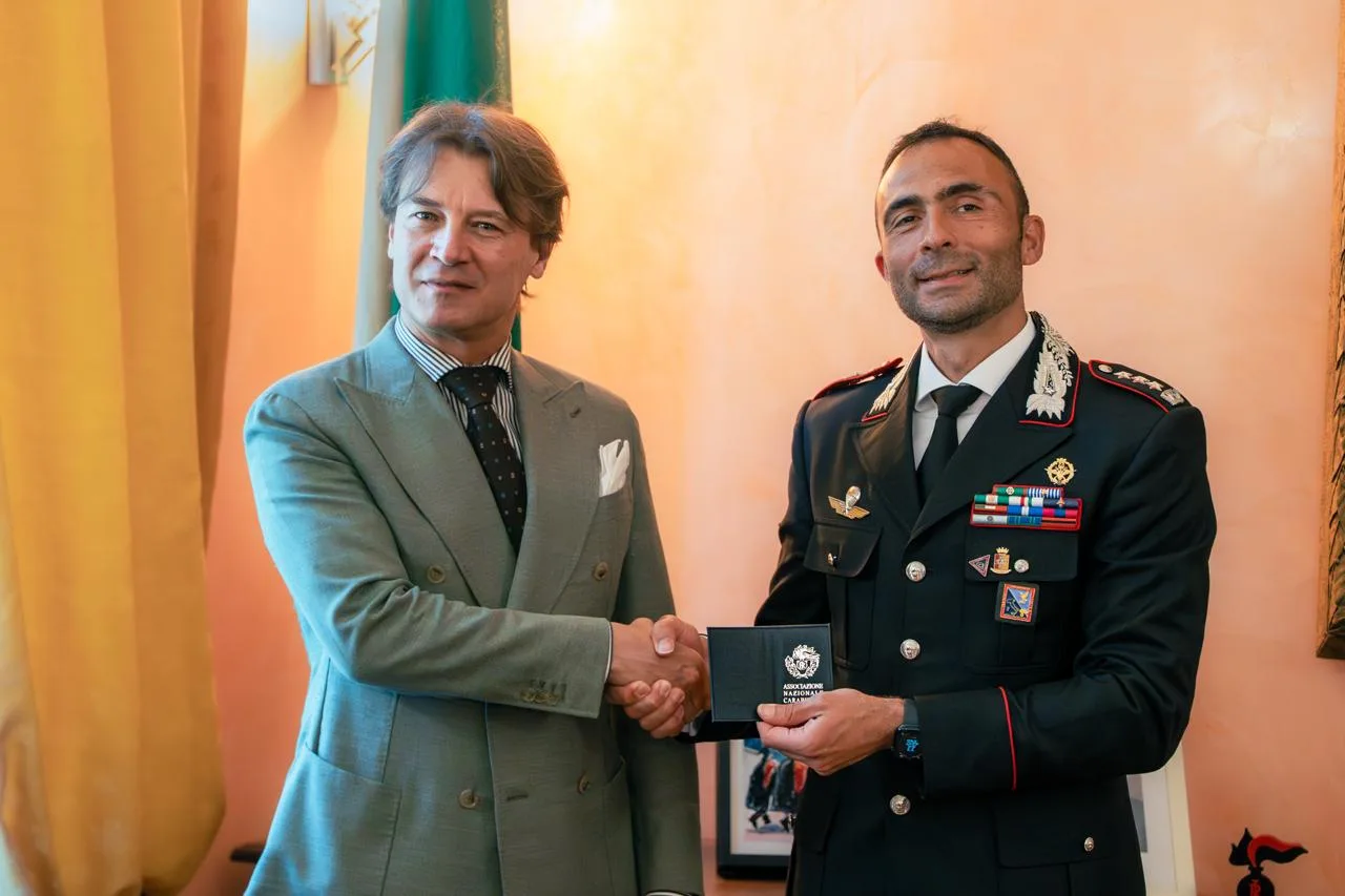 Consegnata al Presidente del Teatro Rossetti la tessera di Socio Benemerito dell’Associazione Nazionale Carabinieri