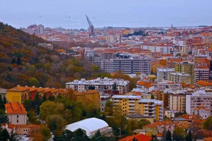 Comprare casa a Trieste, gli stranieri fanno salire il mercato: “La città è sempre più attrattiva” (VIDEO)