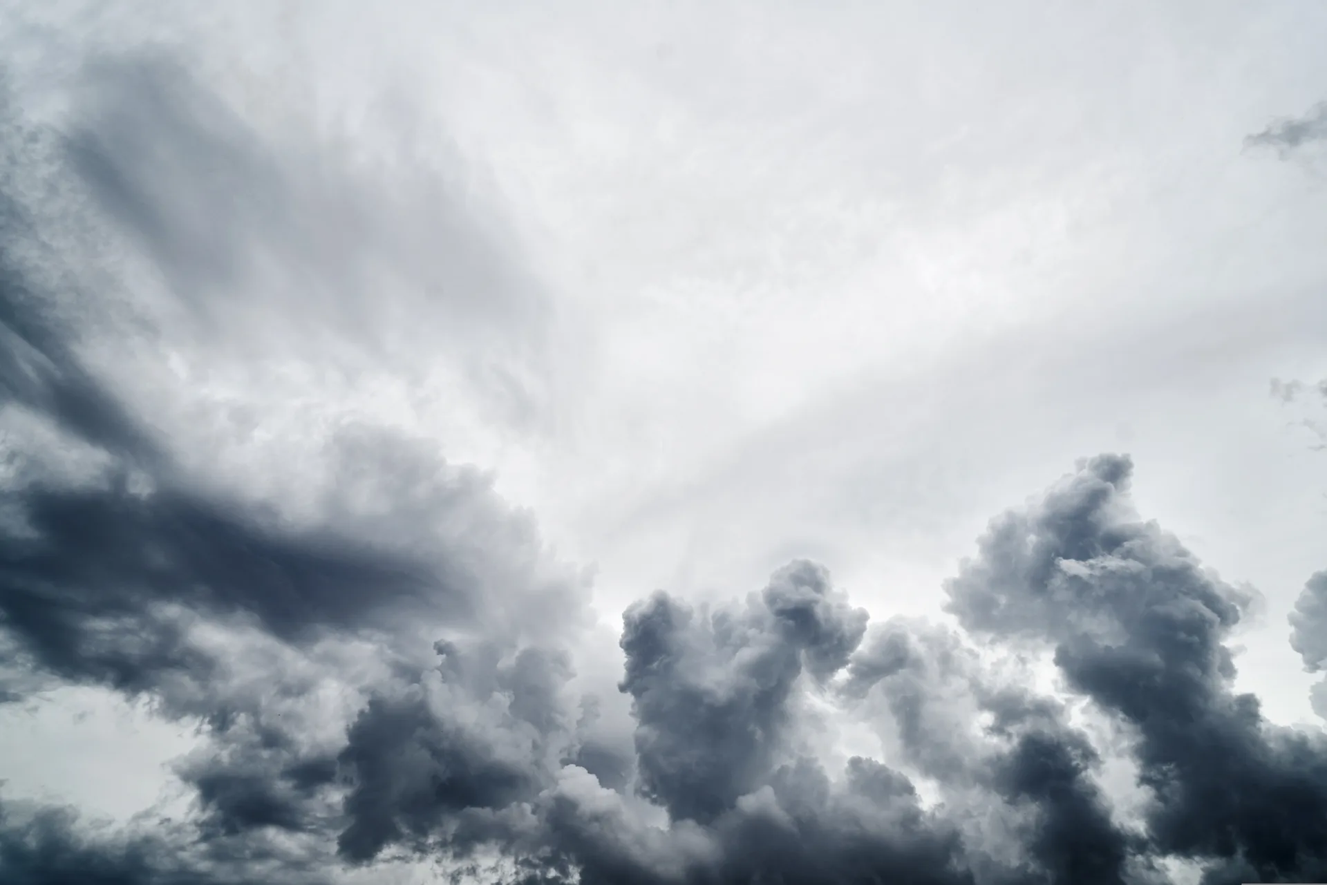 Il meteo di domenica 18 ottobre, cielo nuvoloso